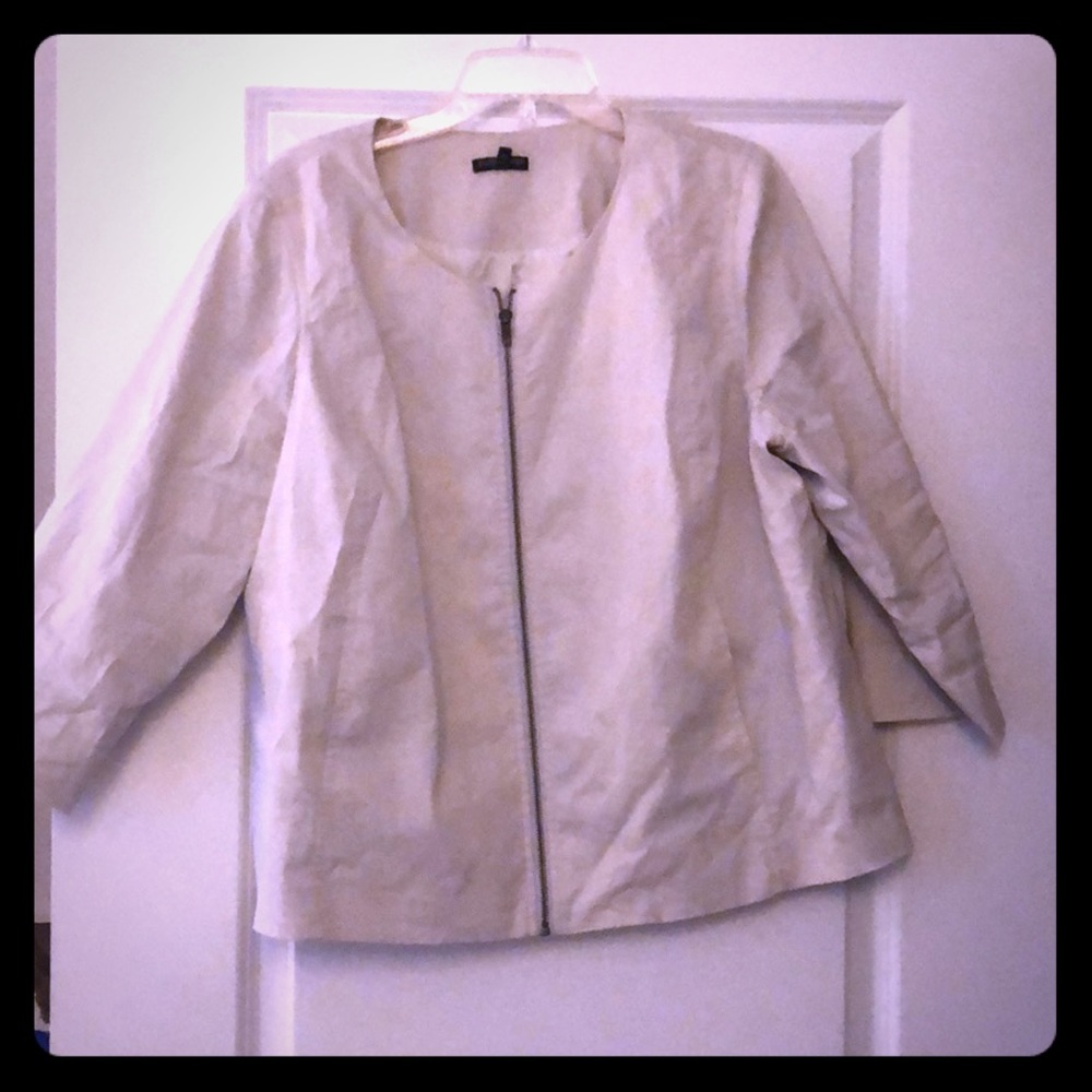 Eileen Fisher woman cream silk zip jacket/blazer